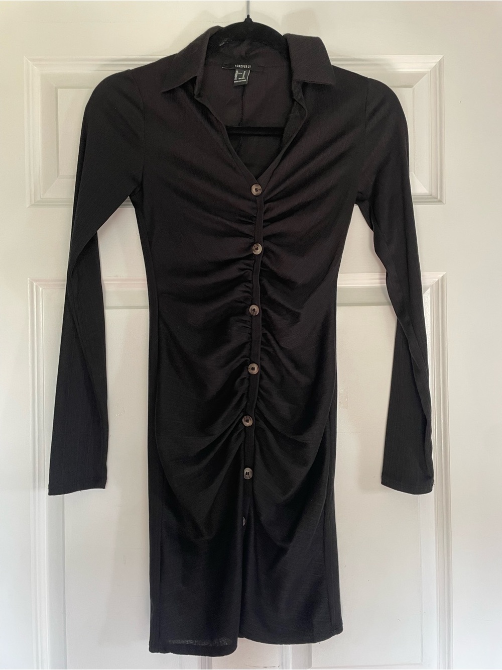Forever 21 Black Long-Sleeve Ruched Button-Front Dress
